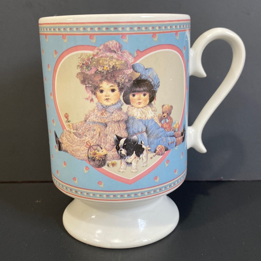 LESLIE & LAWRENCE MUG